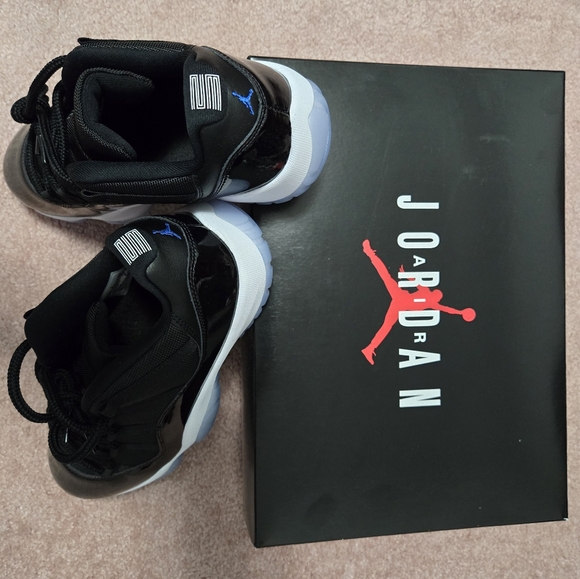 BNDS Air Jordan 11 Retro low - Picture 4 of 5